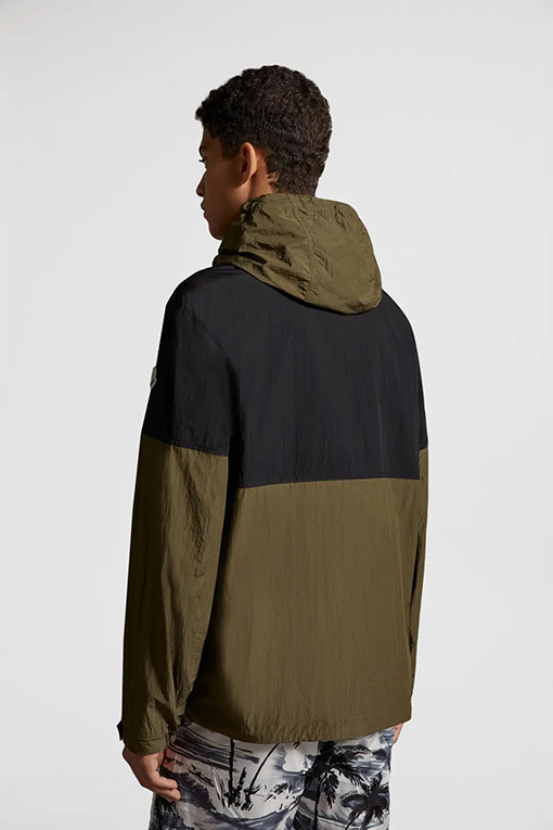 モンクレールスーパーコピー 新しいカラーブロックのフード付きジャケット