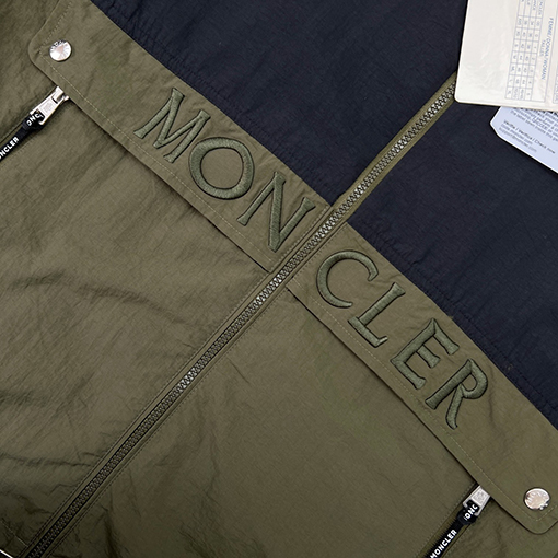 モンクレールスーパーコピー 新しいカラーブロックのフード付きジャケット