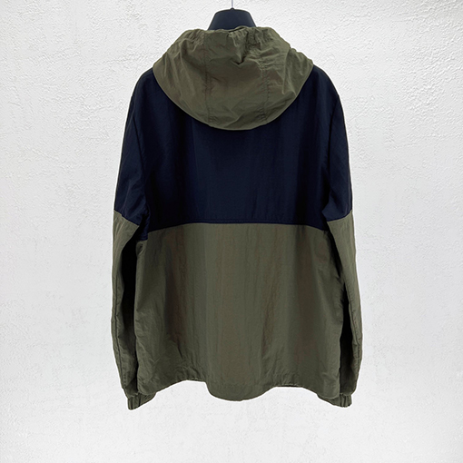 モンクレールスーパーコピー 新しいカラーブロックのフード付きジャケット