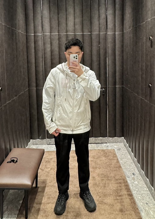 モンクレール クラシックなフード付きジャケット