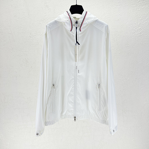 モンクレール クラシックなフード付きジャケット