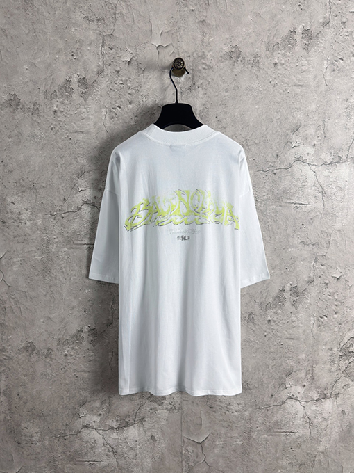 バレンシアガ Balenciaga 炎のグラフィティロゴ半袖Tシャツ