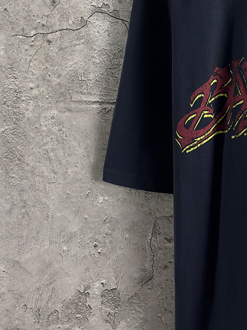 バレンシアガ Balenciaga 炎のグラフィティロゴ半袖Tシャツ