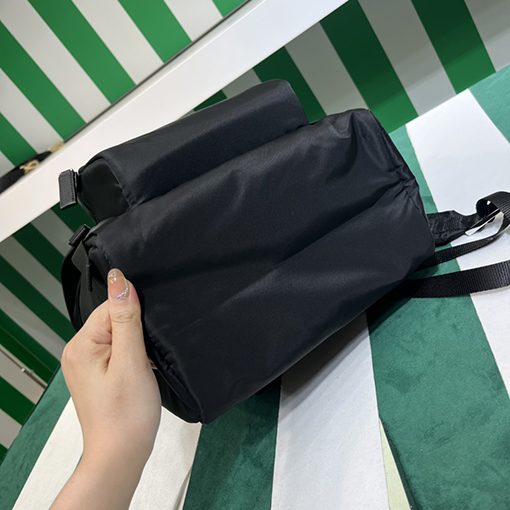 プラダ ファッションキングバックパック