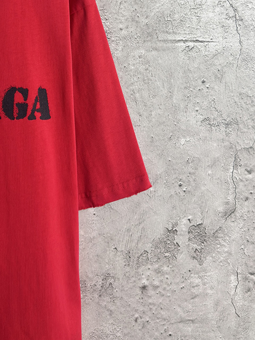 バレンシアガ Balenciaga フロントとバックにぼかしロゴの半袖Tシャツ