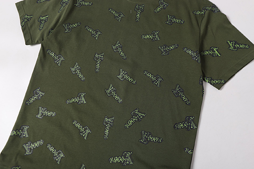 ルイヴィトン デジタルプリントロゴクルーネック半袖Tシャツ