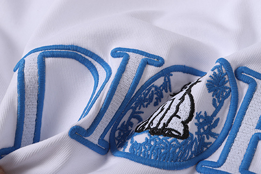 ディオール 刺繍の猫柄レターロゴ半袖Tシャツ