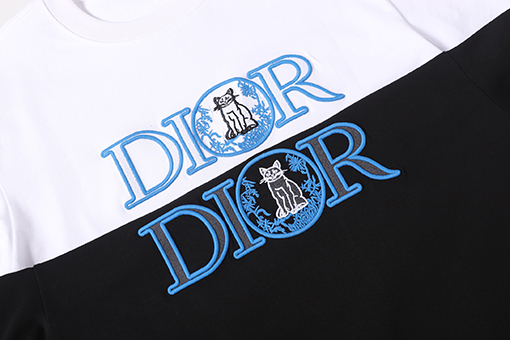 ディオール 刺繍の猫柄レターロゴ半袖Tシャツ