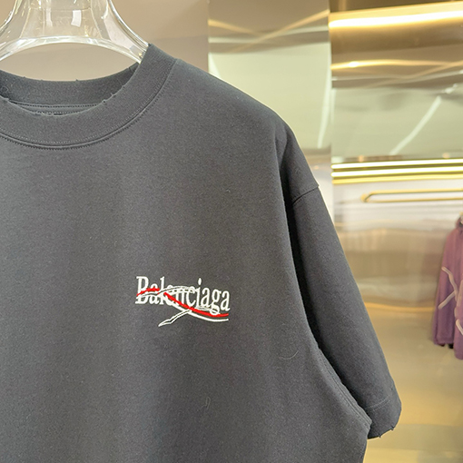 バレンシアガ Balenciaga 新しいアップリケ刺繍スパンコール刺繍半袖Tシャツ