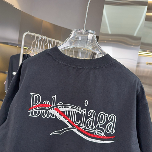 バレンシアガ Balenciaga 新しいアップリケ刺繍スパンコール刺繍半袖Tシャツ