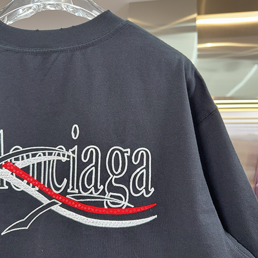 バレンシアガ Balenciaga 新しいアップリケ刺繍スパンコール刺繍半袖Tシャツ