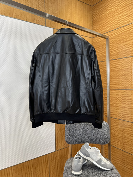 セリーヌ 高級ラペルレザージャケット