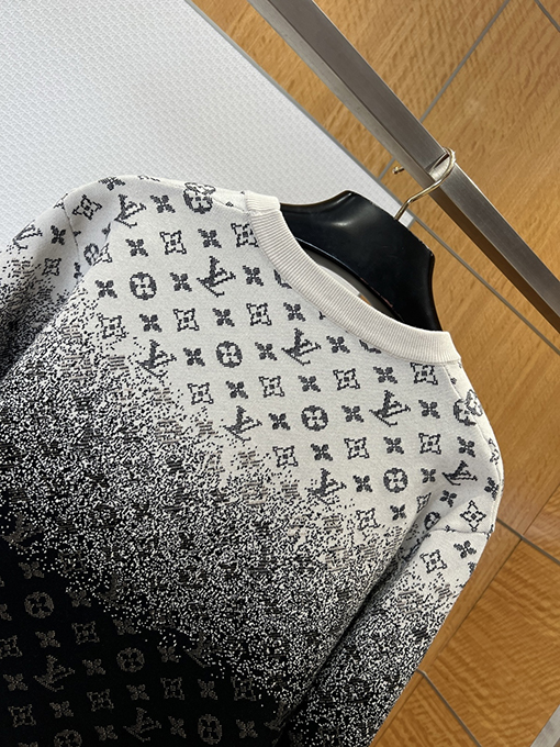 ルイヴィトンスーパーコピー グラデーション花柄のラウンドネックニットセーター