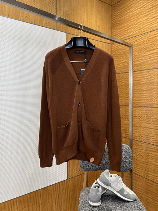 ルイヴィトン レザーラベルニットカーディガン