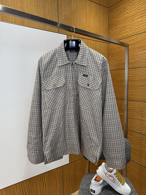 バレンシアガ チェック柄ポケット付きジップアップジャケット