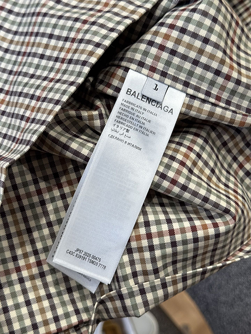 バレンシアガ チェック柄ポケット付きジップアップジャケット