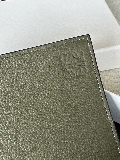 ロエベ X4 ミニマリスト ソフトグレインレザー 二つ折り財布