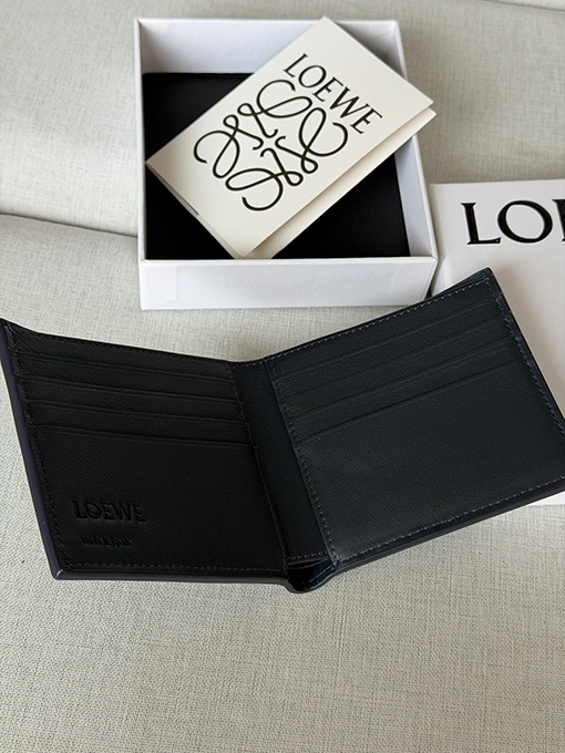 ロエベ クラシックな牛革製パズル二つ折り財布 X4A