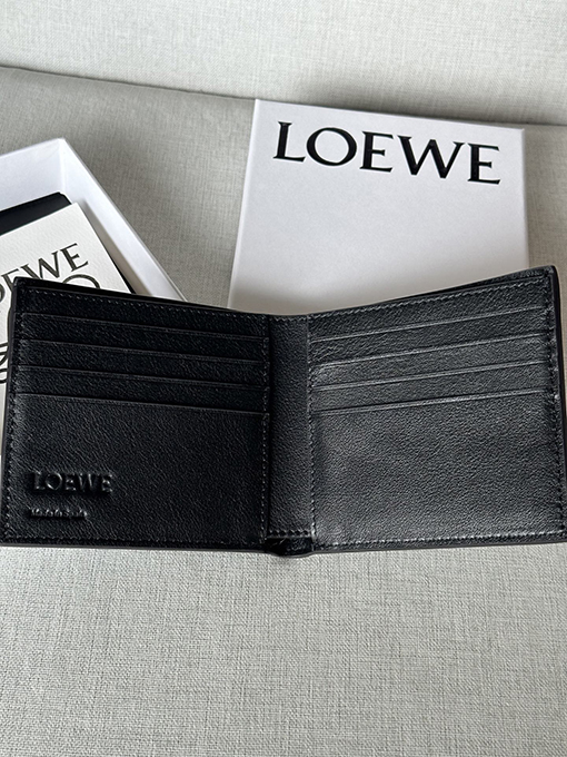 ロエベ クラシックな牛革製パズル二つ折り財布 X4A