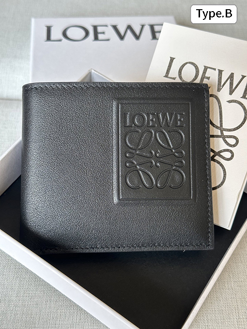 ロエベ クラシックな牛革製パズル二つ折り財布 X4A