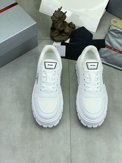 プラダブランドスーパーコピー トレンディなメンズカジュアルシューズ