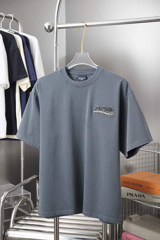 バレンシアガスーパーコピー Balenciaga 早春ロゴ刺繍入り半袖Tシャツ