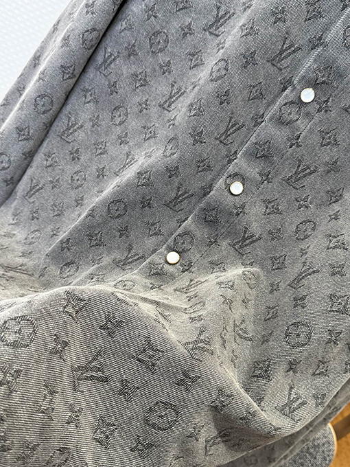 ルイヴィトン 全面プリントの襟付きシングルブレストデニム長袖シャツ