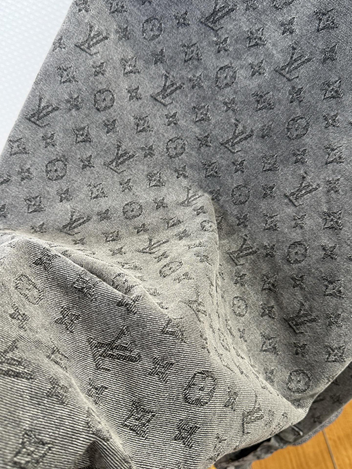 ルイヴィトン 全面プリントの襟付きシングルブレストデニム長袖シャツ