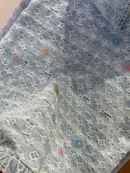 ルイヴィトンコピー 全面カラージャカードのジップアップフード付きジャケット