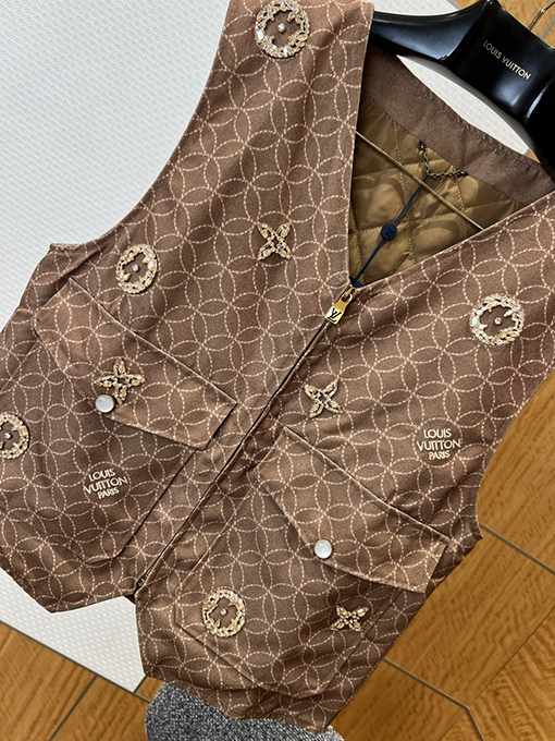 ルイヴィトン 重工業なビーズ刺繍ジャカードベスト