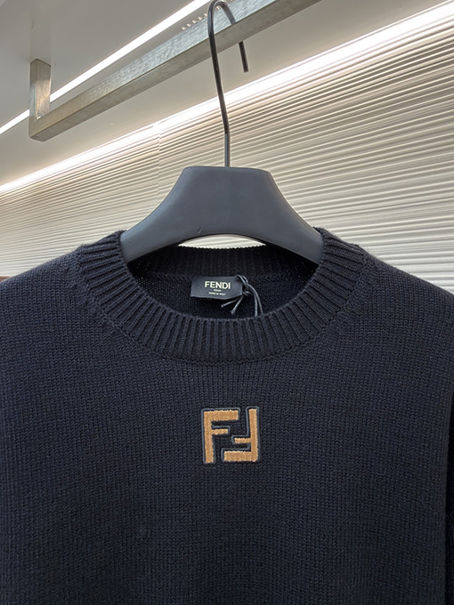 フェンディ ダブルF スエード刺繍ニットセーター