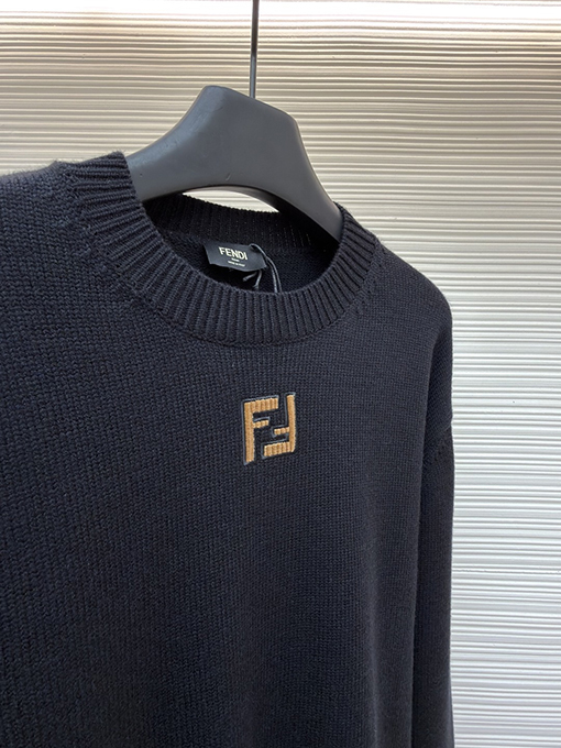 フェンディ ダブルF スエード刺繍ニットセーター