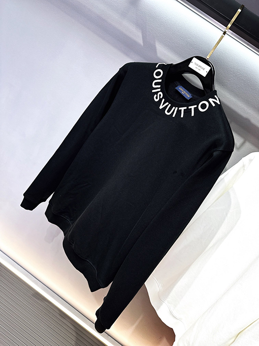 ルイヴィトンブランドコピー LOUIS VUITTON ブランドロゴ入り襟付きスウェットシャツ