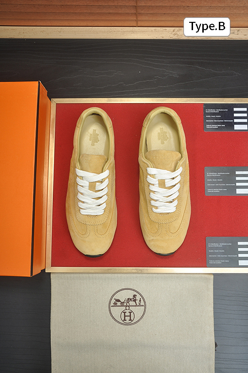 エルメス 新しいドイツ製のトレーニングシューズとスケートシューズ