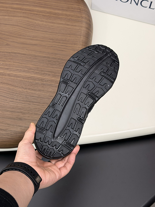 モンクレール スエードパッチワークスニーカー