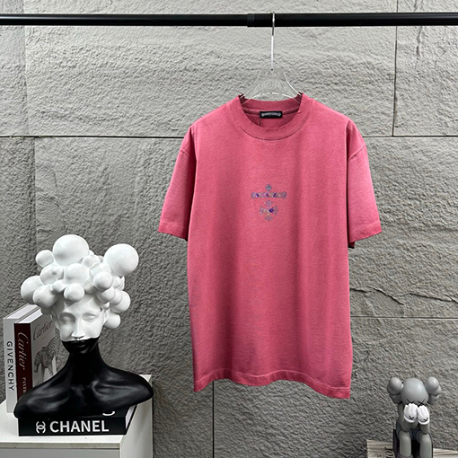 クロムハーツ 重工業なダメージヴィンテージスタイル立体なカラーホットフィックスラインストーン付き半袖Tシャツ