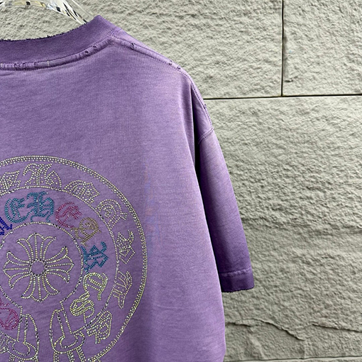 クロムハーツ 重工業なダメージヴィンテージスタイル立体なカラーホットフィックスラインストーン付き半袖Tシャツ