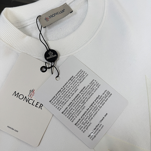 モンクレールブランドスーパーコピー 秋冬の長袖クルーネックのスウェットシャツ