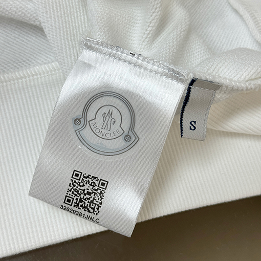 モンクレールブランドスーパーコピー 秋冬の長袖クルーネックのスウェットシャツ