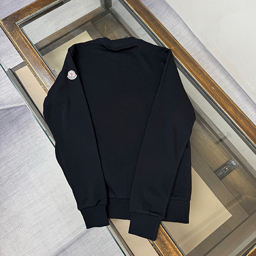 モンクレールブランドスーパーコピー 秋冬の長袖クルーネックのスウェットシャツ