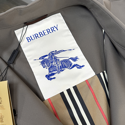 バーバリー ミドル丈のビジネスカジュアルジャケット