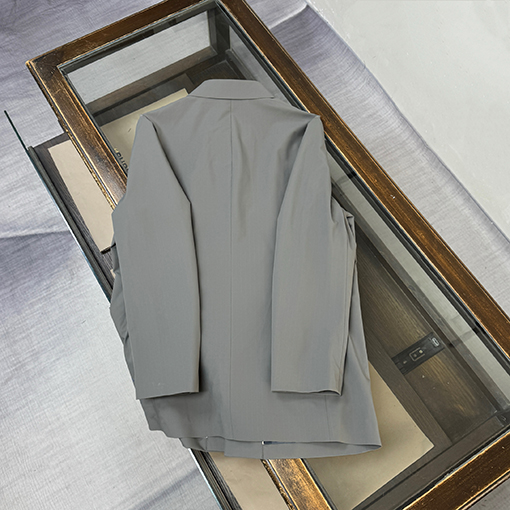 バーバリー 新モデルミドル丈のビジネスカジュアルジャケット