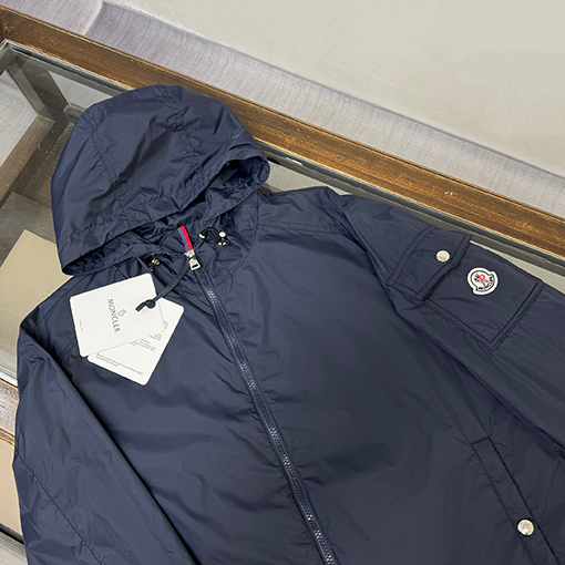 モンクレール Etiache フード付きジャケット トレンチコート