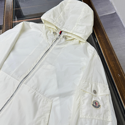 モンクレール 新作フード付きウィンドブレーカー