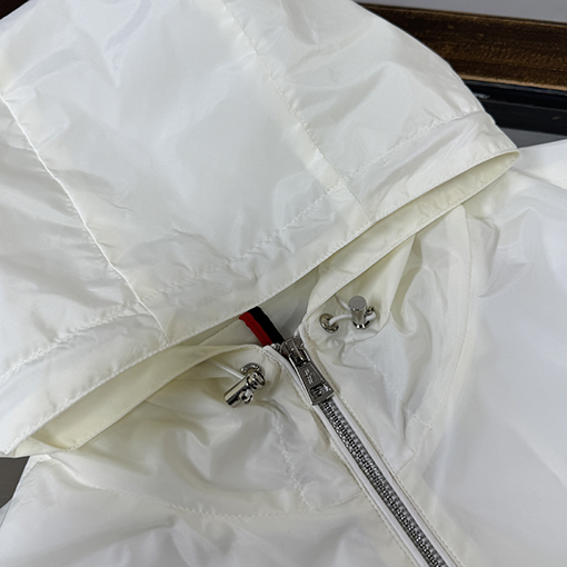 モンクレール 新作フード付きウィンドブレーカー