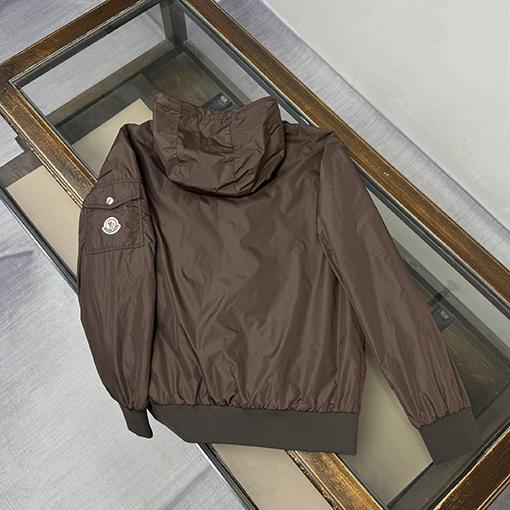 モンクレール 新作フード付きウィンドブレーカー