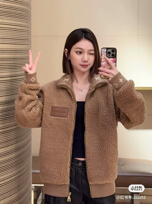 ルイヴィトン クラシックなテディウール混フリースのウエスト絞りジャケット