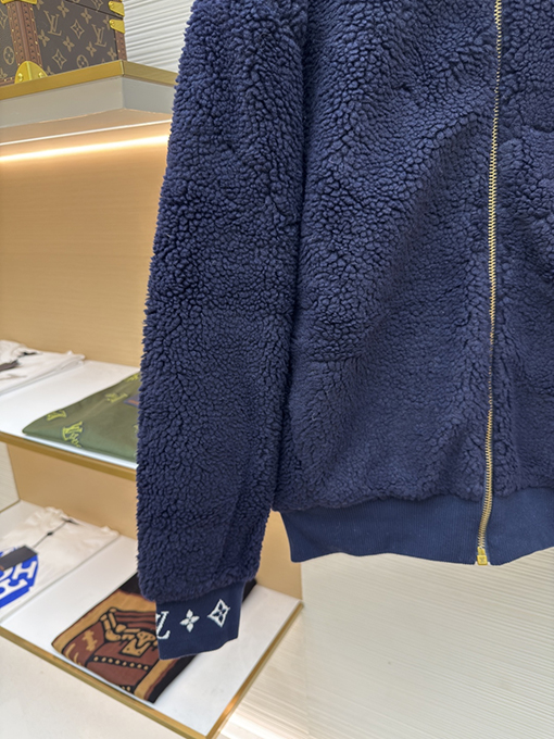 ルイヴィトン クラシックなテディウール混フリースのウエスト絞りジャケット