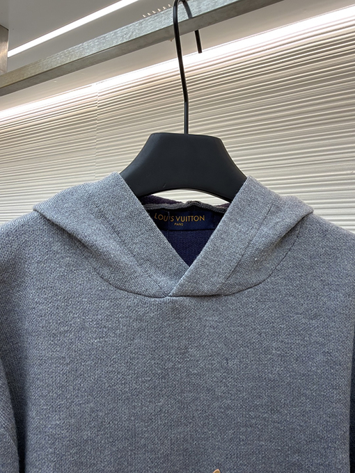 ルイヴィトン レターレザーロゴニットパーカー