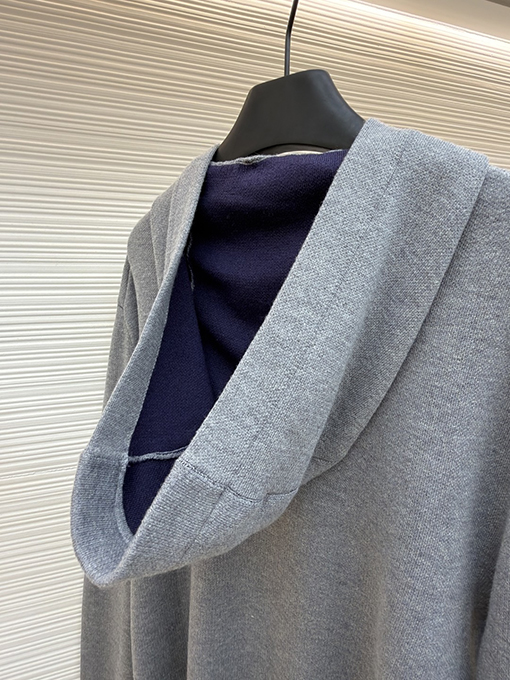 ルイヴィトン レターレザーロゴニットパーカー